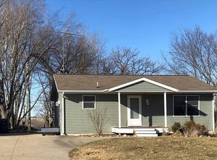 149 Brook Cir, Pella, IA 50219