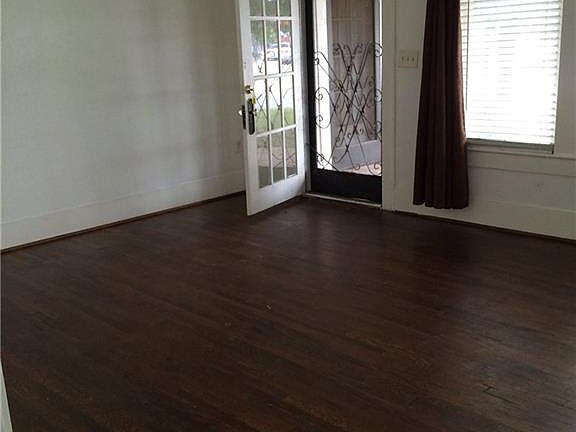 3rd image of 4415 Wesley St