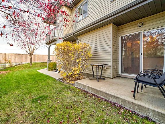4th image of 125 Silkstone Rd W #4