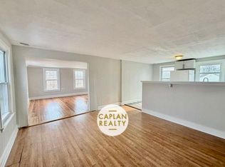 25 S End Rd #A, East Haven, CT 06512