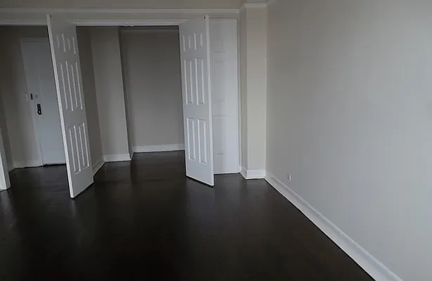 Sold by Manhattan Network Inc. | media 1