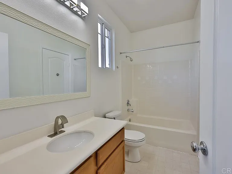 1046 Strawberry Creek St — Photo 23