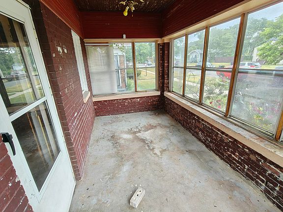 5th image of 1154 Hendricks St
