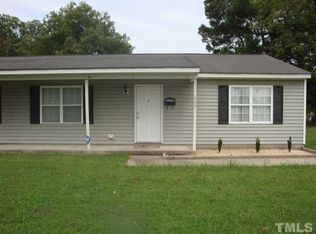 302 S Sumner St, Selma, NC 27576