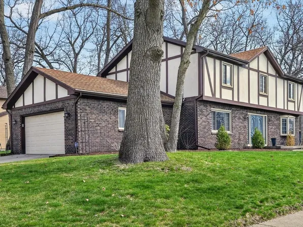 6830 Regents Park Blvd, Toledo, OH 43617