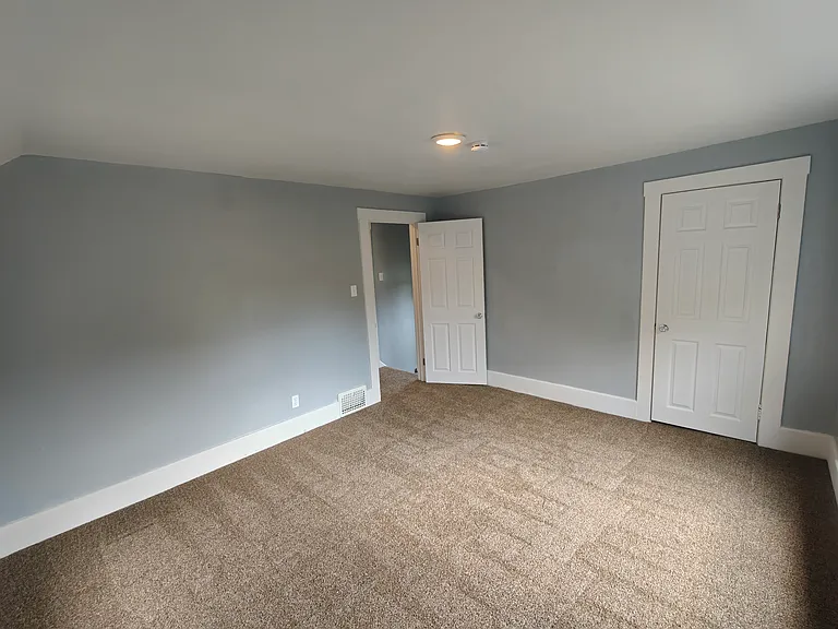 2223 18th St SW — Photo 16