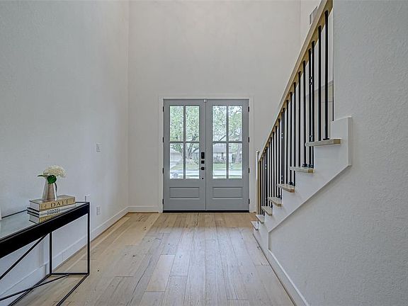 3rd image of 5425 Schumacher Ln