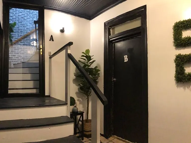 304 Florence St #A — Photo 2