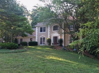 520 Saddle Crest Dr, Roswell, GA 30075