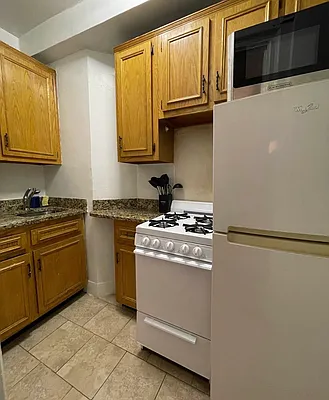 Rented by Green Home NY Realty LLC | media 9