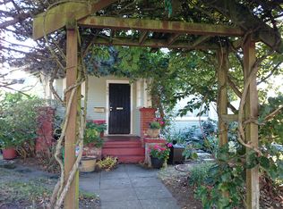 504 22nd Ave E, Seattle, WA 98112