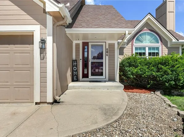604 Hawthorne Pl, Liberty, MO 64068