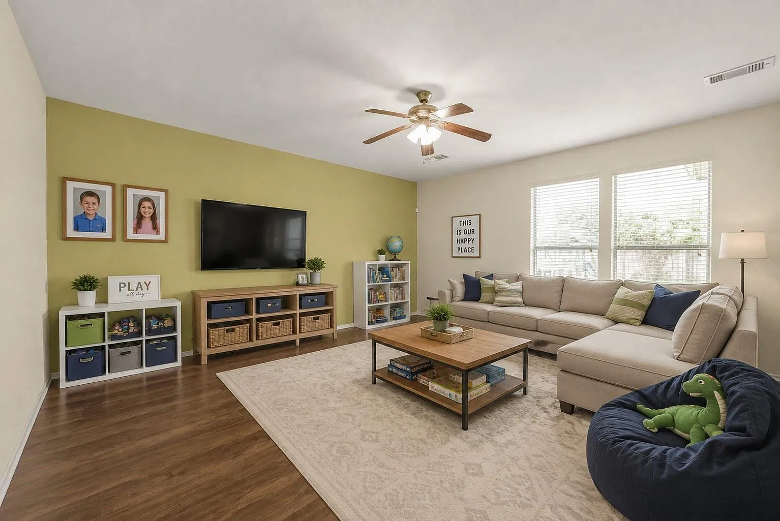 3 bed, 2.5 bath, 2377 sqft, $1,865 — Photo 2