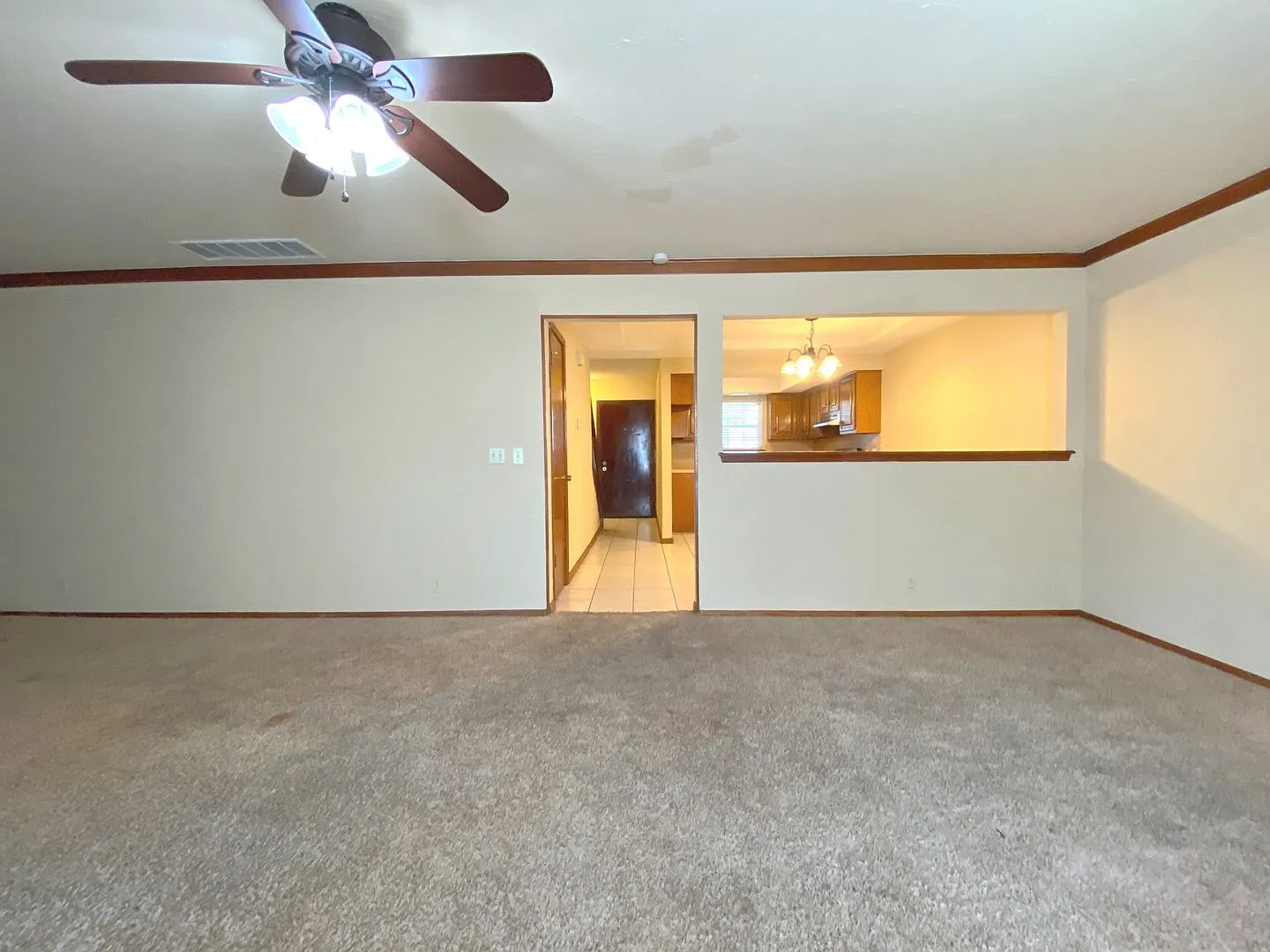 Great Duplex in Edmond Schools! Great Sq Ft!! — Photo 2