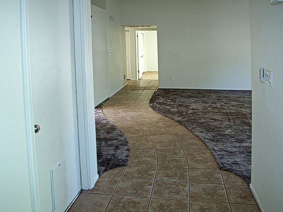 3rd image of 2413 W Kiowa Cir