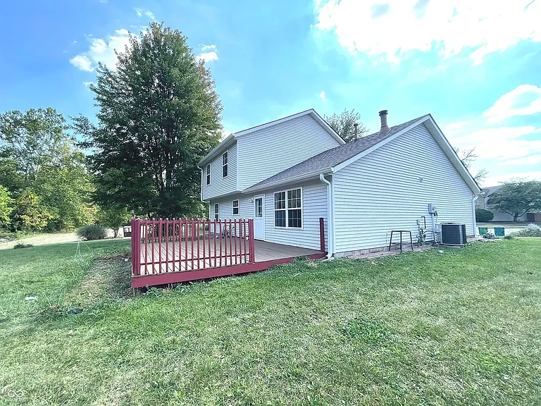 2636 Mae Cir — Photo 32
