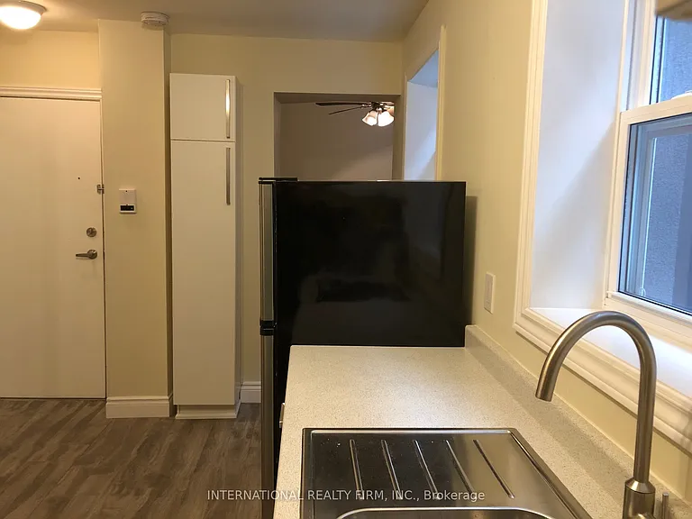 276 George St #2 — Photo 3