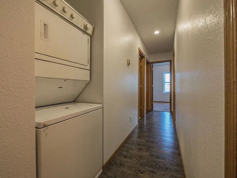 307 N Market St — Photo 9