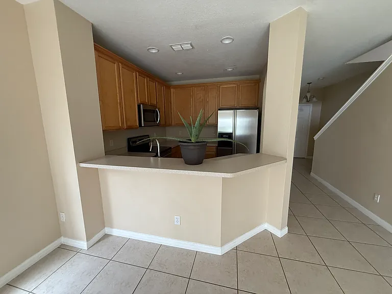 9400 Flowering Cottonwood Rd — Photo 5