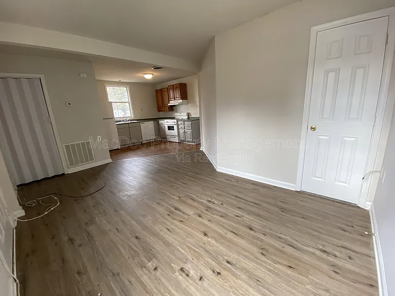 209 Hamilton St #A — Photo 4