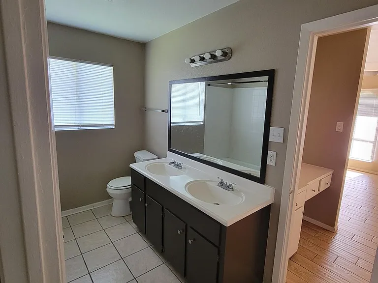 6422 Vincent Dr — Photo 11