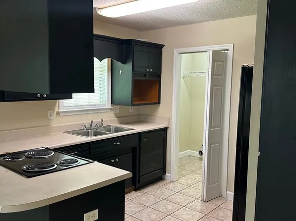 4075 Chadwyck Dr, Valdosta, GA 31605