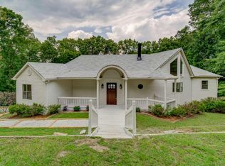 141 White Oak Cir, Blue Ridge, GA 30513