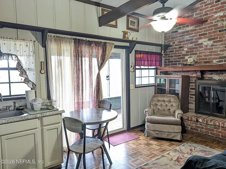 183 Sherman Drive Cir #B — Photo 3