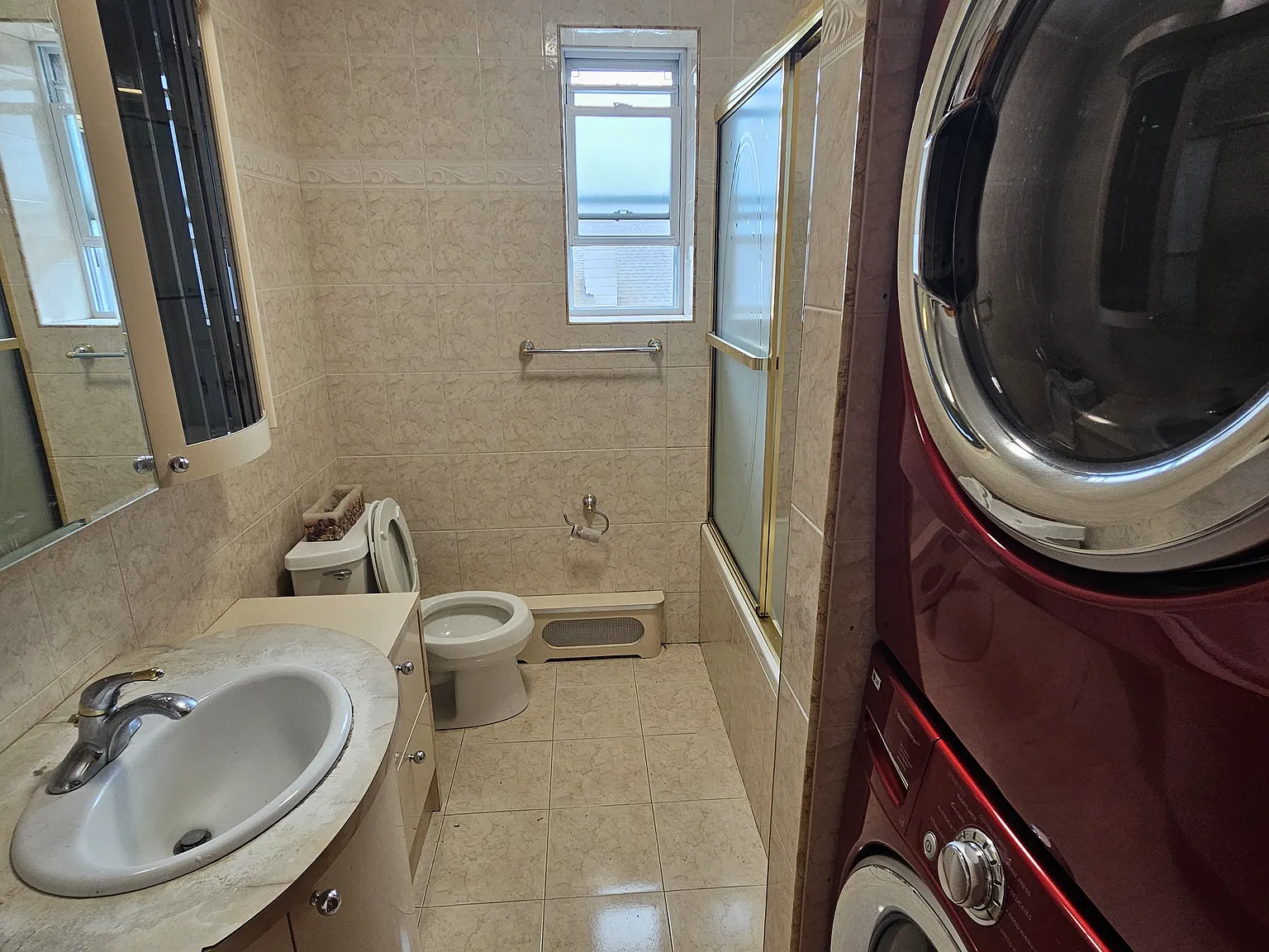 3 bed, 1.5 bath, $3,800 — Photo 4
