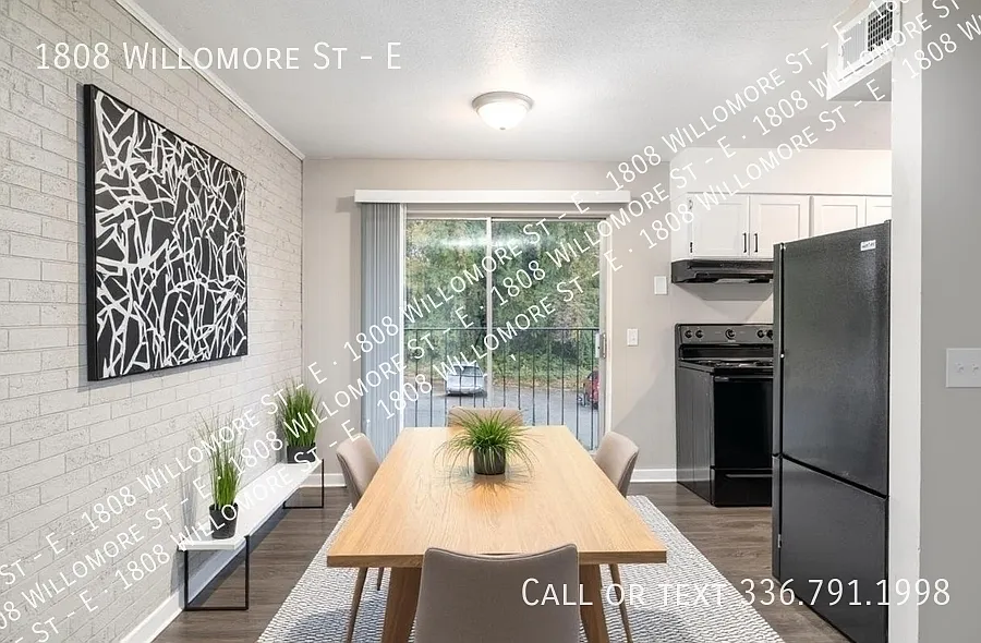 1808 Willow — Photo 2