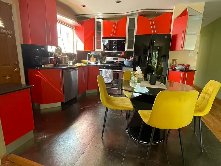 81 Glover St #1 — Photo 1