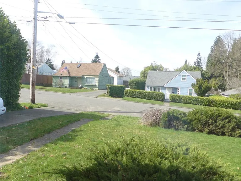 12022 77th Ave S — Photo 4
