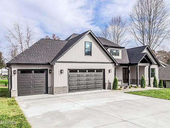 3rd image of 203 Ogana Ln