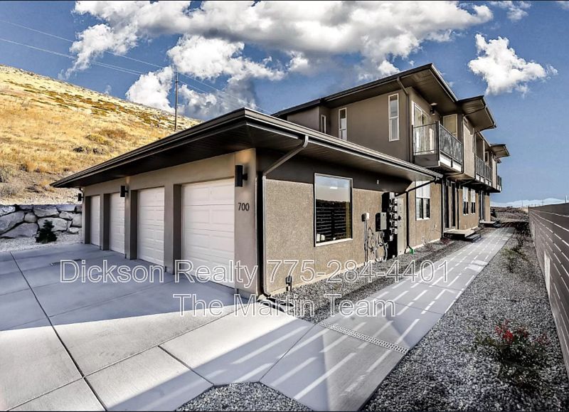 1st image of 720 Bluffs Ct Unit 101