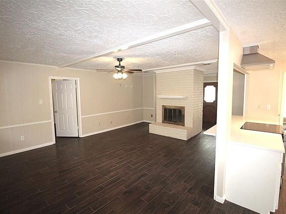 3rd image of 1903 Willow Point Dr