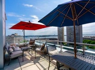 82 Broad St #PENTHOUSE, Boston, MA 02110