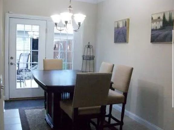 4th image of 6003 Lexington Ave #6003