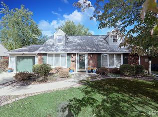 93 Riviera Dr, Granite City, IL 62040