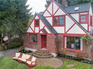 9215 Cyrus Ave NW, Seattle, WA 98117