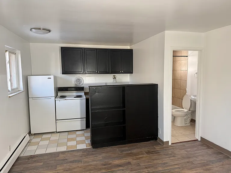 1724 Glen Parker Ave — Photo 1