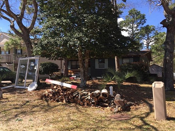 2nd image of 117 NE 12th St