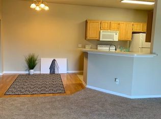 494 Brigg St APT 101, Howell, MI 48855