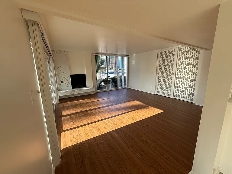 7838 W Manchester Ave #1 — Photo 4