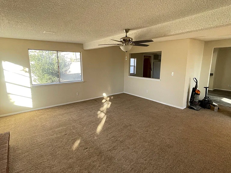 4740 Tumbleweed Ave — Photo 11