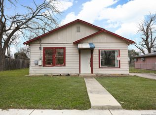 702 Main St, Schertz, TX 78154