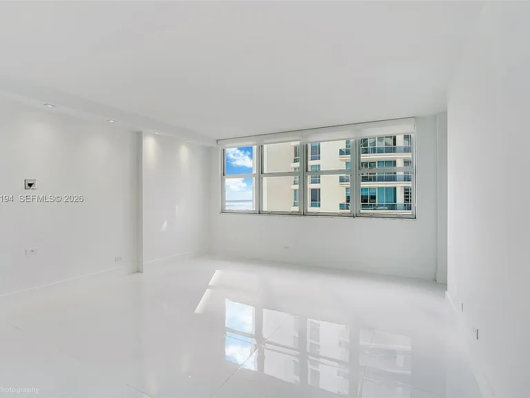 6039 Collins Ave #1222 — Photo 8