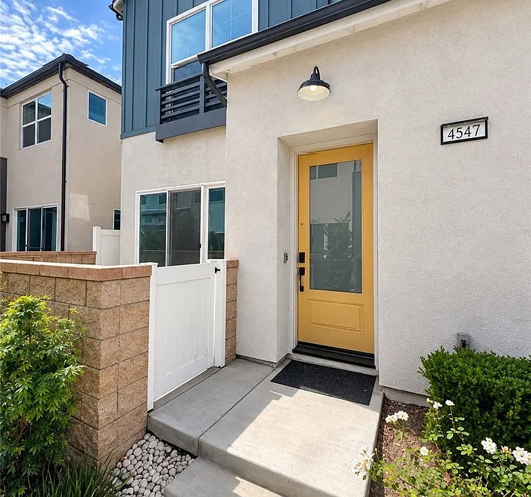 4547 S Grant Paseo
