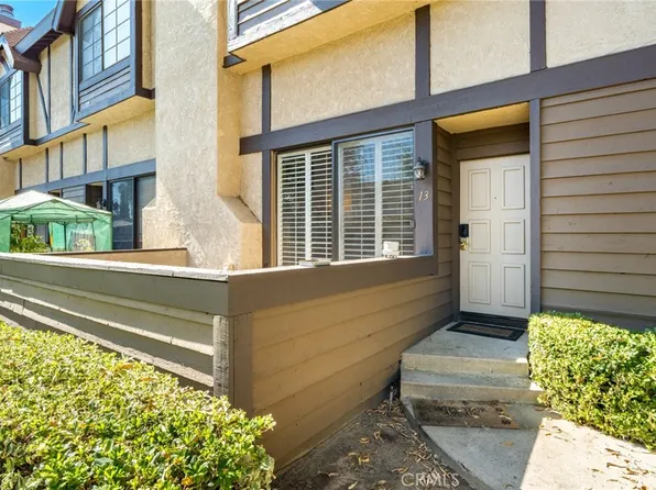 19230 Wyandotte St Unit 13, Reseda, CA 91335