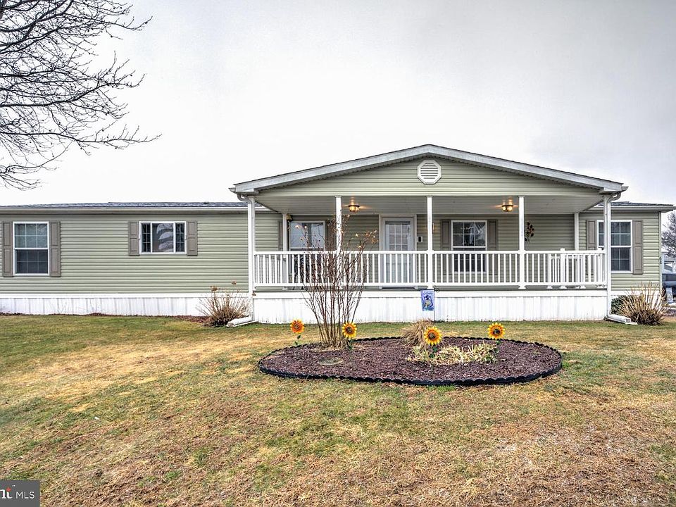 1st image of 64 Ridgewood Mnr