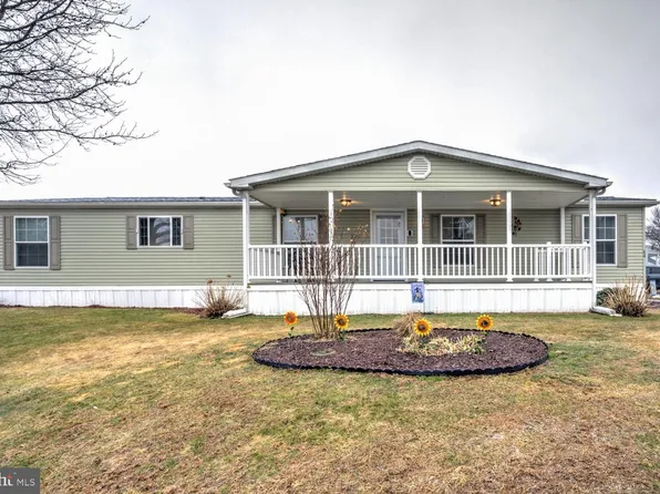 64 Ridgewood Mnr, Manheim, PA 17545